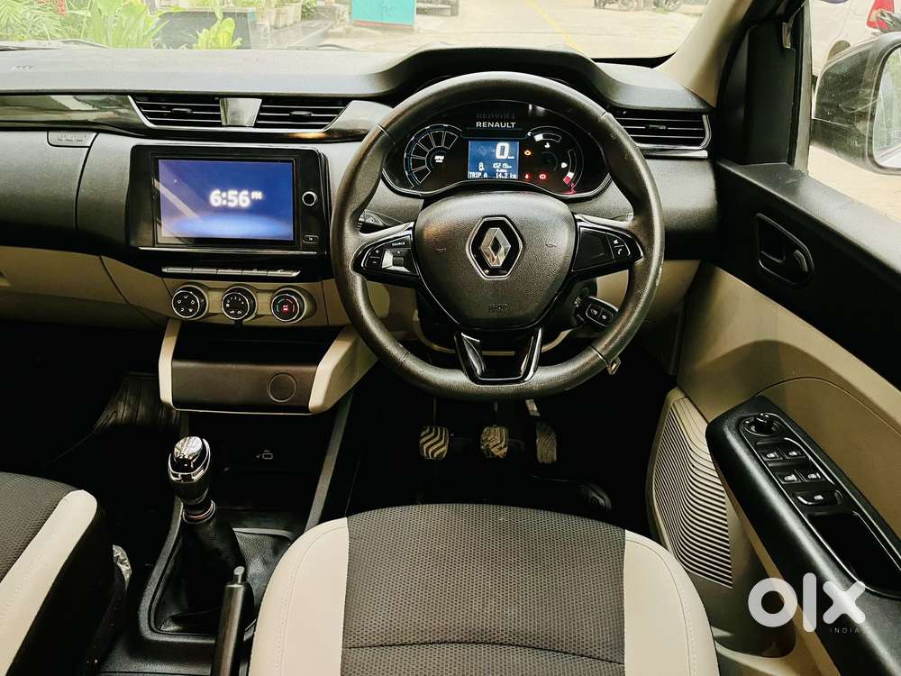 Renault Triber Rxt, 2023, Petrol