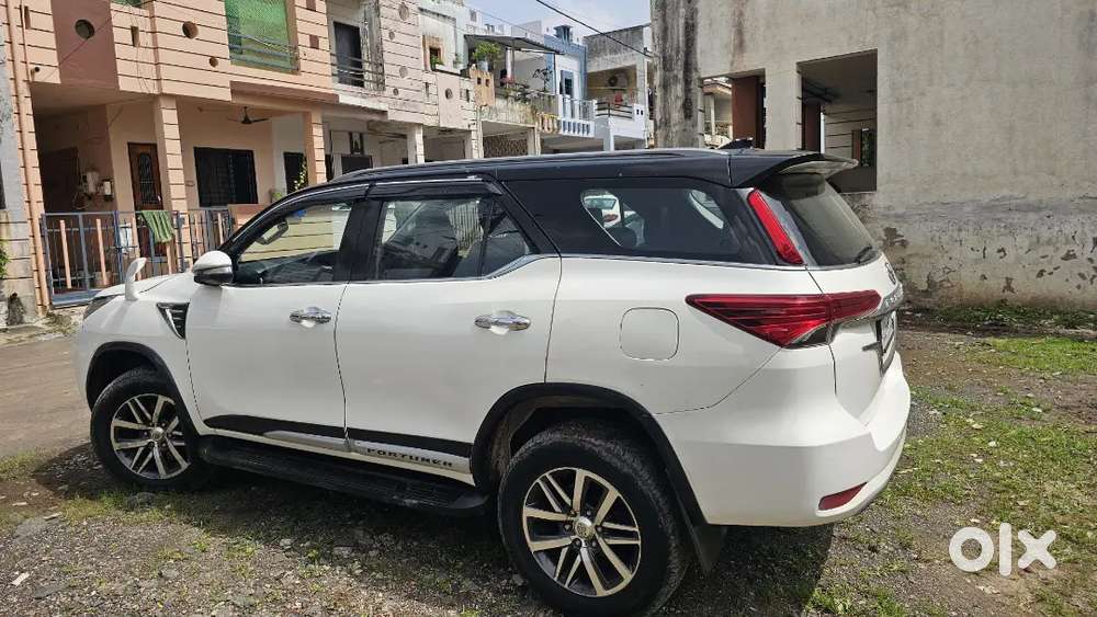 Toyota Fortuner 2017 Diesel 292000 Km Driven