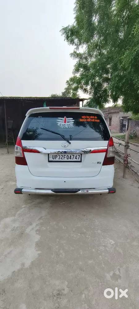 Toyota Innova 2014