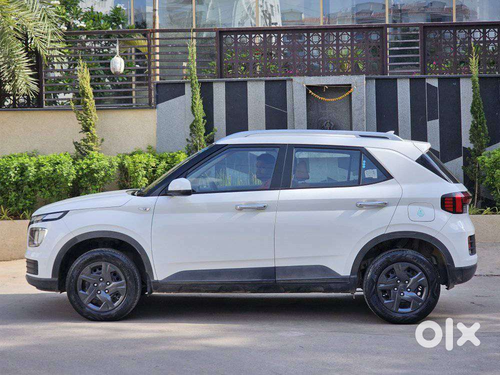 Hyundai Venue S 1.2 Petrol, 2023, Petrol