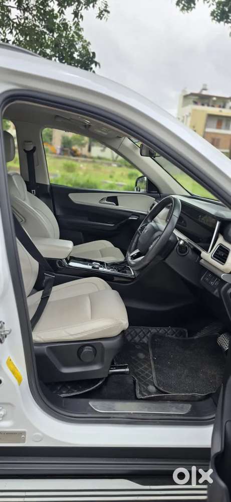 Mahindra XUV700, 2022, Diesel