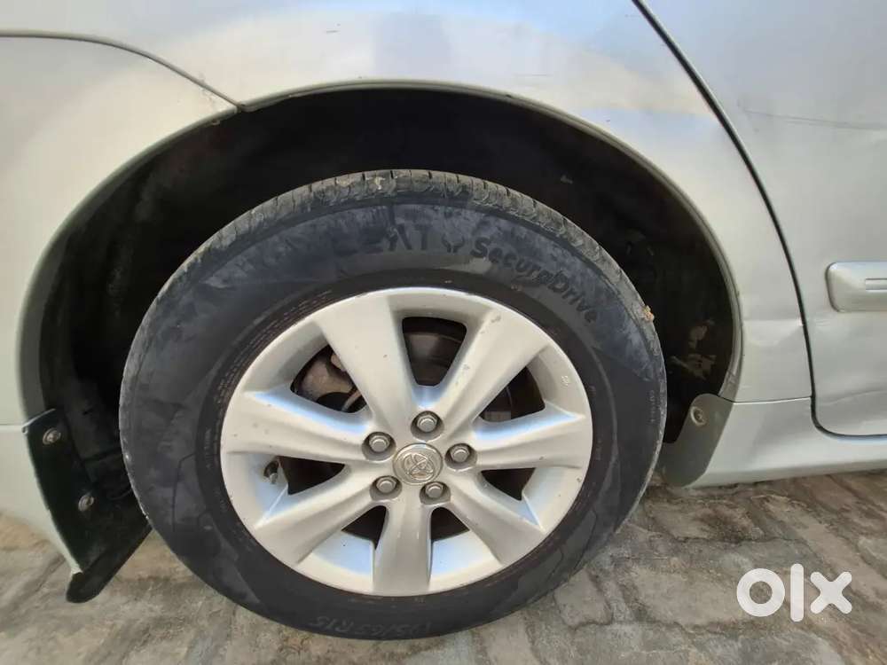 Toyota Corolla Altis 2010