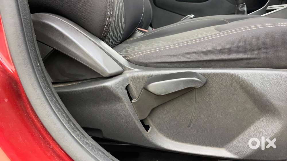 Ford Figo Petrol Titanium, 2020, Petrol