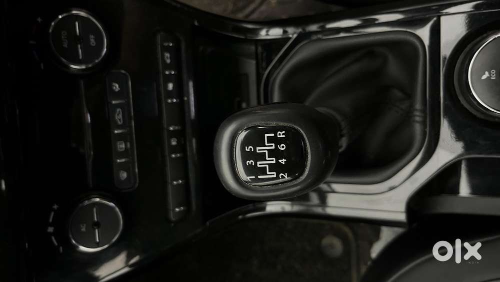 Tata Nexon 1.5 Revotorq Xz Plus (l) Dark Edition, 2021, Petrol
