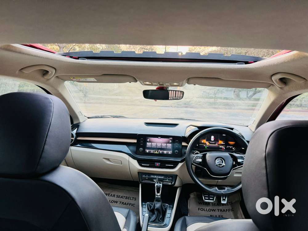 Skoda Slavia Ambition 1.5l Tsi Dsg Dual Tone, 2023, Petrol