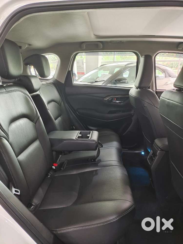 Toyota Urban Cruiser Hyryder 1.5 V Neo Drive At, 2024, Petrol