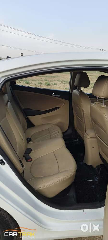 Hyundai Fluidic Verna