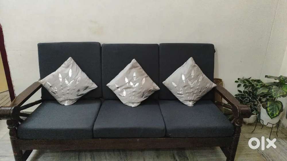 3+2 5 seater wooden sofa
