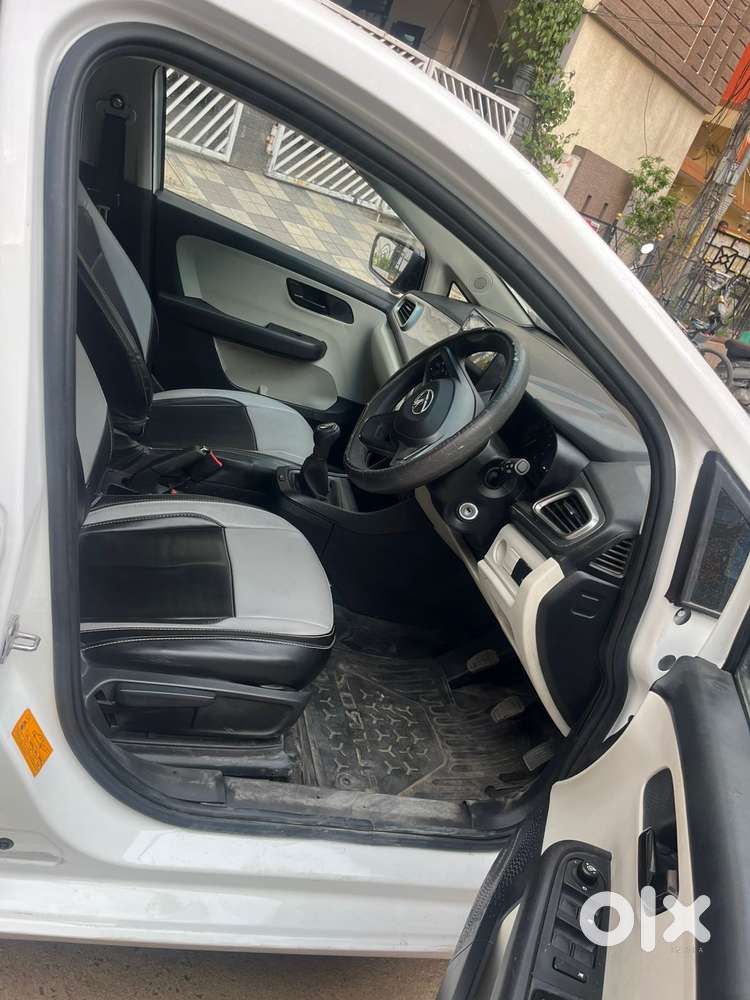 Tata Altroz 1.2 Xm Plus, 2024, Petrol