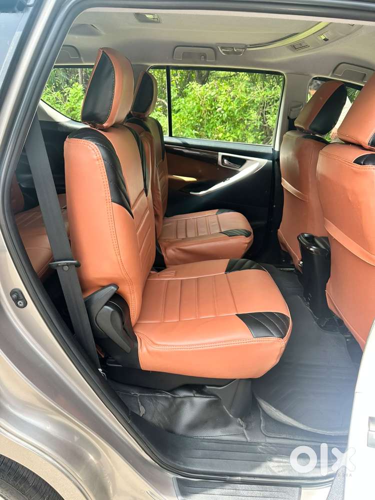 Toyota Innova Crysta 2.8z Automatic, 2016, Petrol