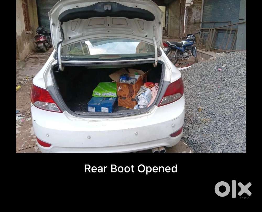 Hyundai Verna 2012
