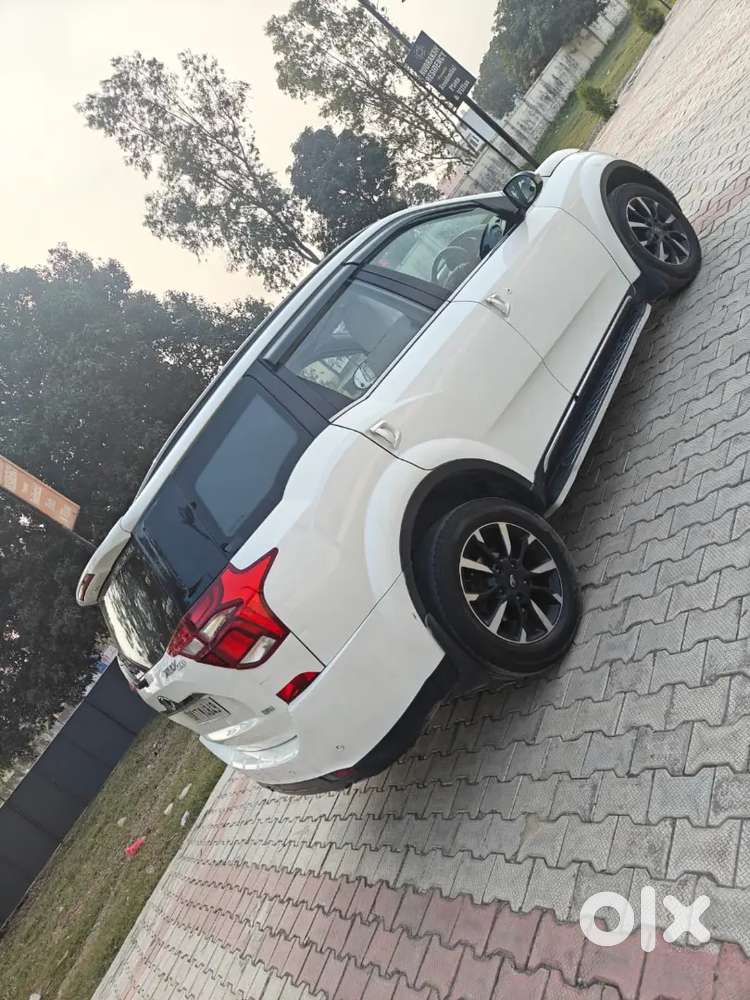 Mahindra Xuv500 2019 Diesel 85000 Km Driven
