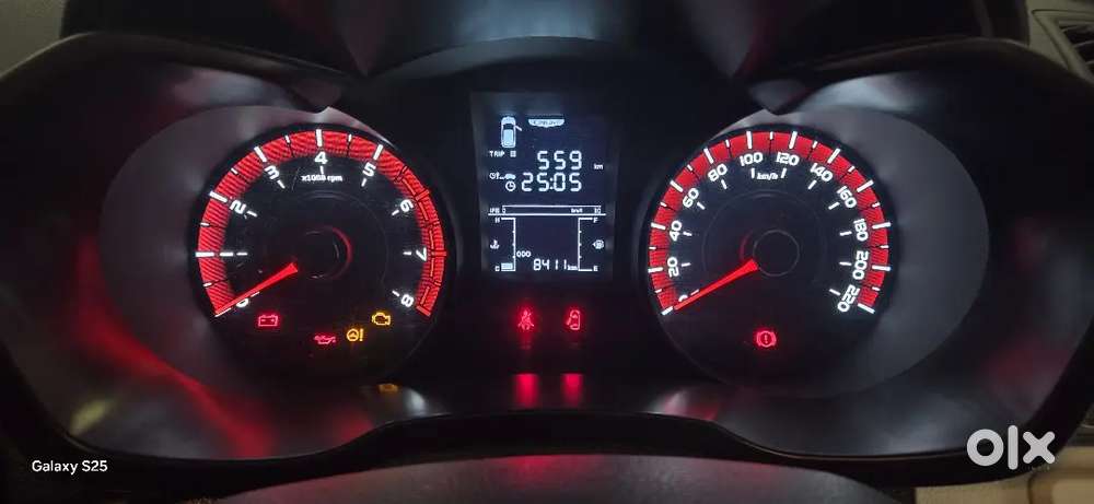 Mahindra Xuv 3xo Petrol 2025  Single Owner  Excellent Condition