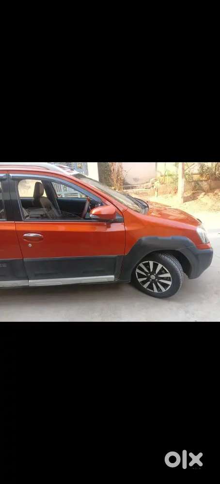 Toyota Etios Cross 2016