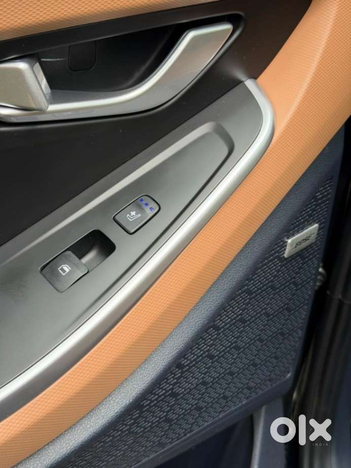 Hyundai Alcazar Signature 1.5 Petrol Dct 6str, 2025, Petrol