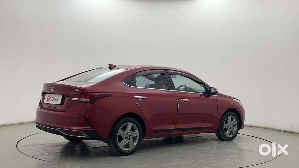Hyundai Verna 1.5 Sx Ivt, 2022, Petrol