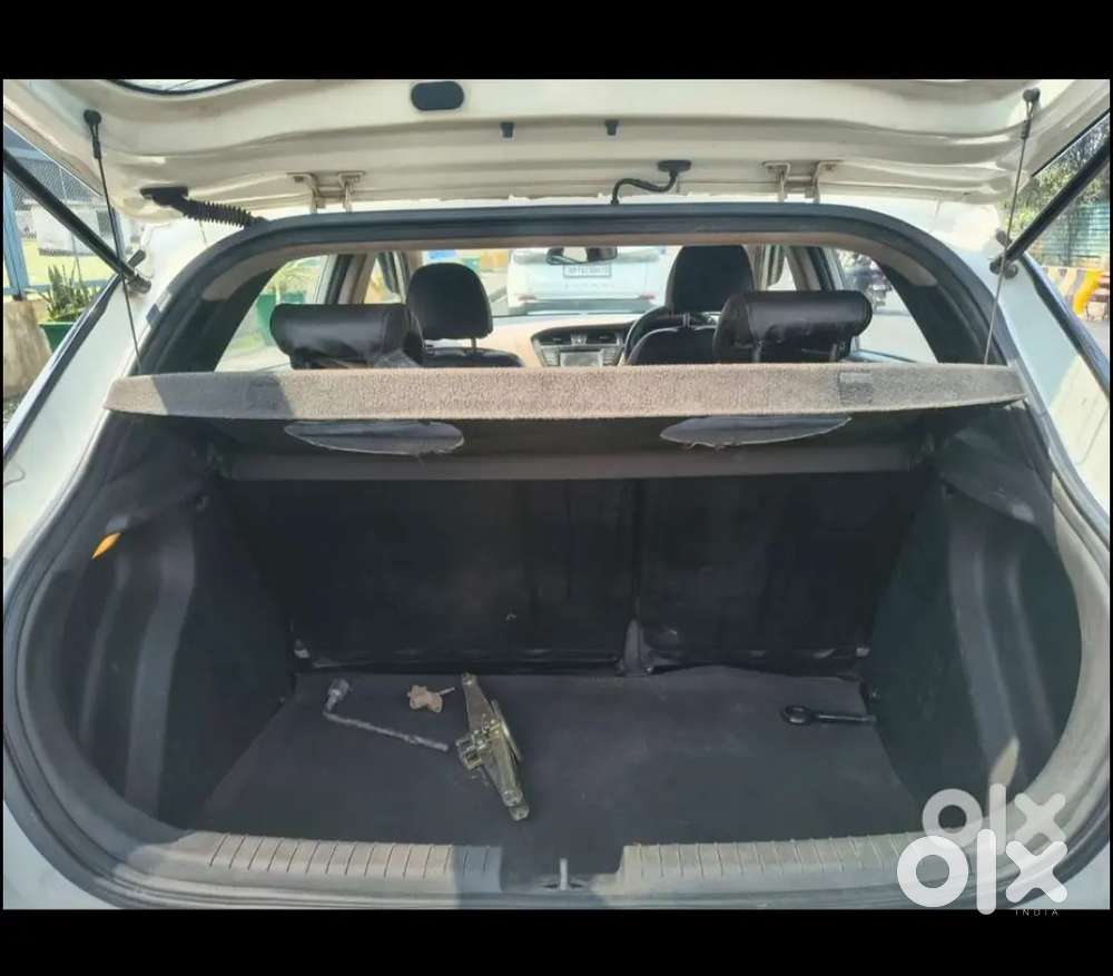 Hyundai I20 2017 Petrol 108000 Km Driven