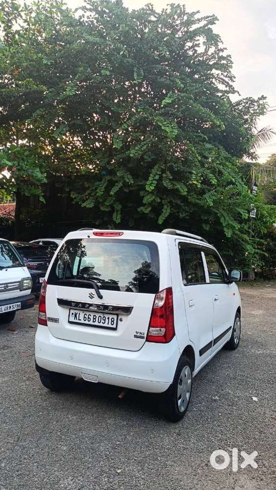 Maruti Suzuki Wagon R 1.0 Vxi Amt, 2018, Petrol