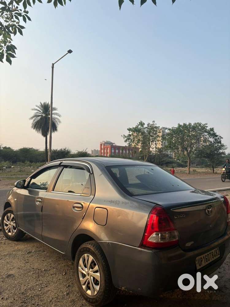 Toyota Etios 2016 Cng & Hybrids Well Maintained