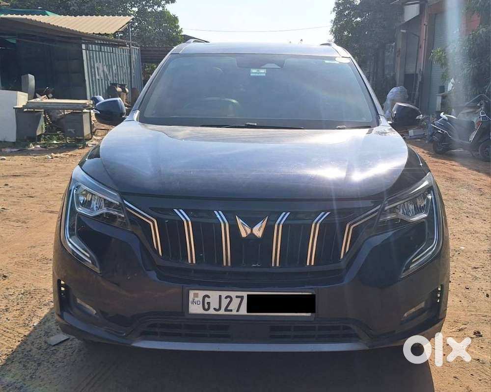 Mahindra Xuv700 2.0 Ax 7 Petrol Mt Str, 2022, Petrol