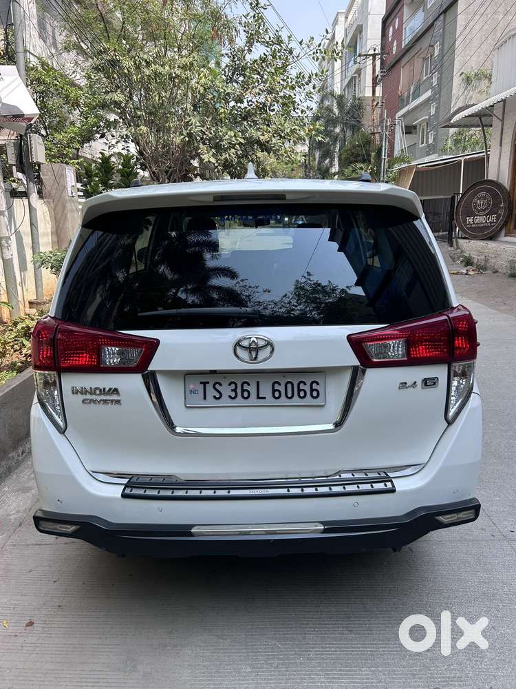 Toyota Innova Crysta 2.4 G Mt 8s, 2022, Diesel