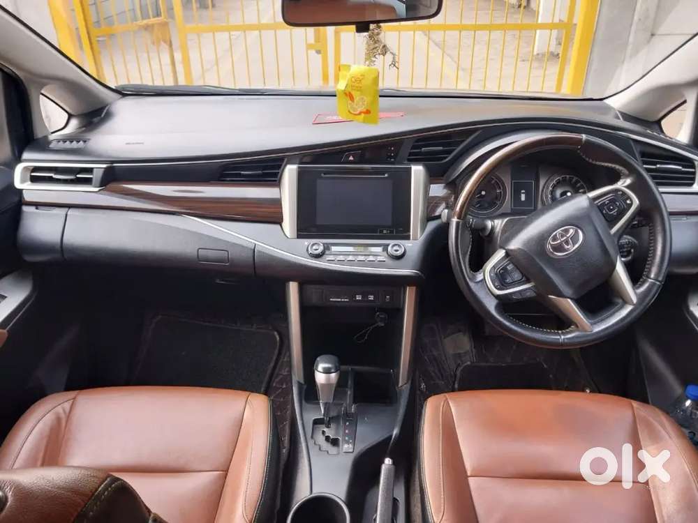 Toyota Innova Crysta 2016 Diesel Well Maintained