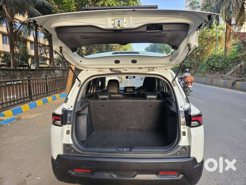 Maruti Suzuki Brezza 1.5 Vxi Smart Hybrid, 2023, Petrol