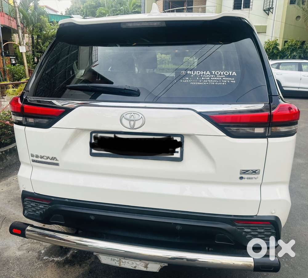 Toyota Innova Hycross 2.0 Zx (o) Hybrid 7 Str, 2025, Petrol