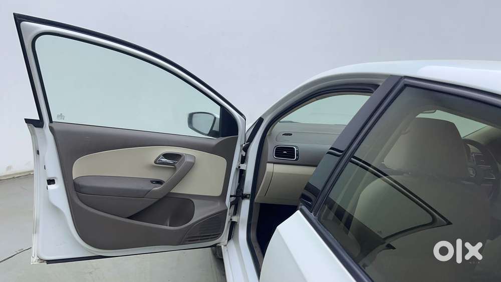 Skoda Rapid [ ] 1.5 Style Plus Tdi At, 2016, Diesel