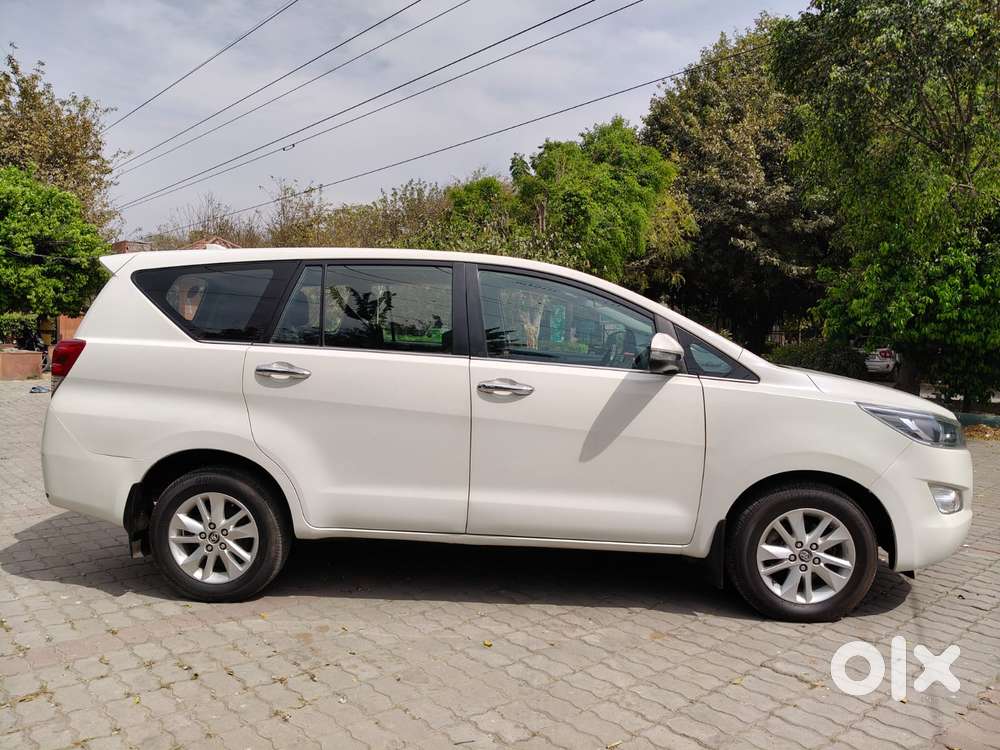 Toyota Innova Crysta 2.7 V, 2018, Petrol
