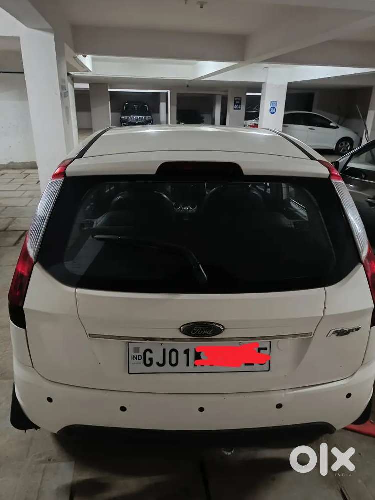 Ford Figo 2011 Petrol + Cng Manual