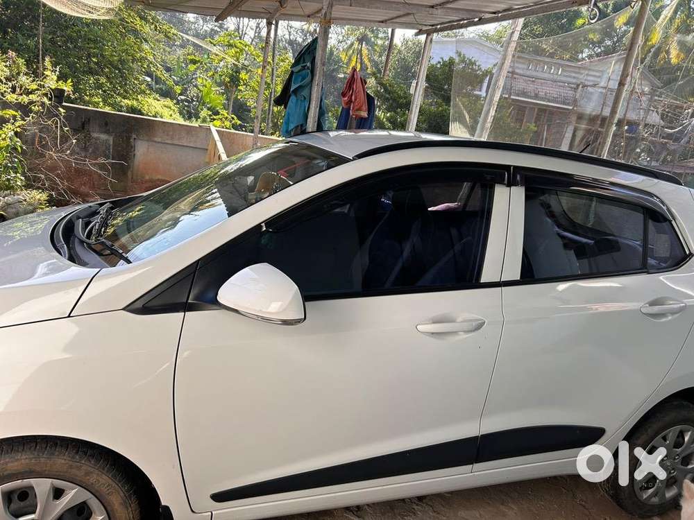 Hyundai Grand I10 2016 Petrol Well Maintained