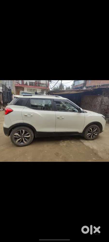 Mahindra Xuv300 2022 Petrol Well Maintained
