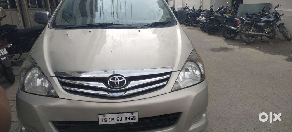 Toyota Innova 2.5 Ev Diesel Ms 8 Str Bsiii, 2009, Diesel