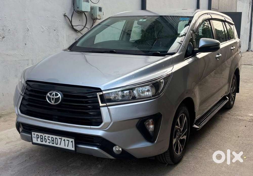 Toyota Innova Crysta, 2022, Petrol