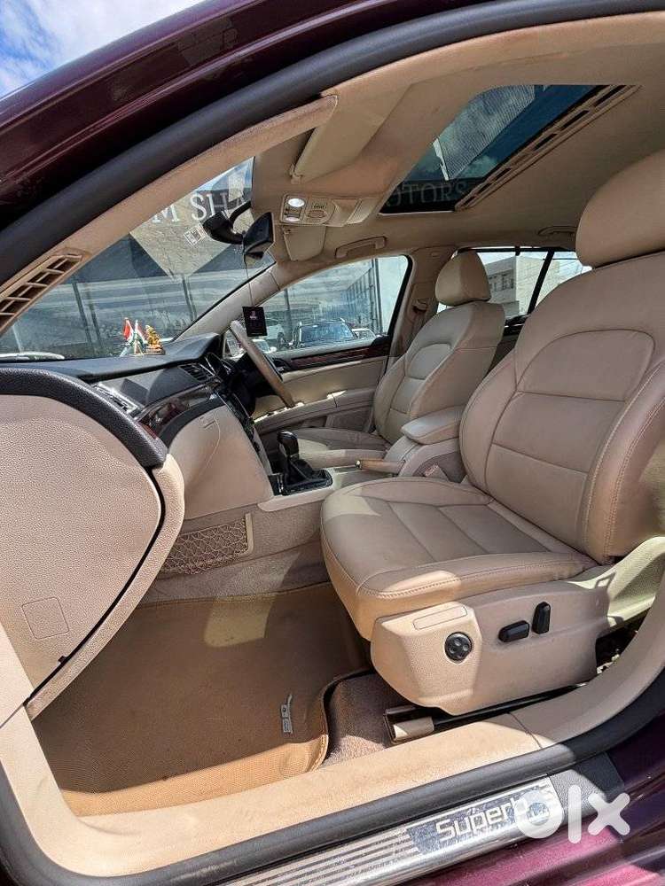 Skoda Superb Petrol Ambition, 2011, Petrol