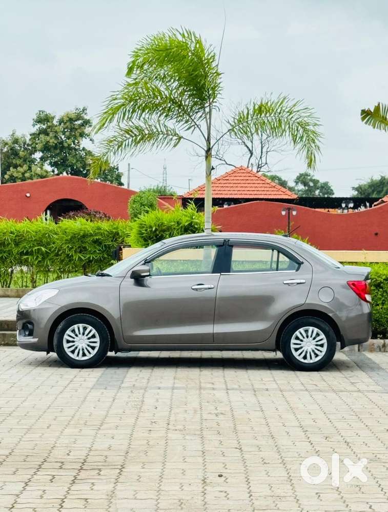 Maruti Suzuki Swift Dzire Vxi(o) At, 2017, Petrol