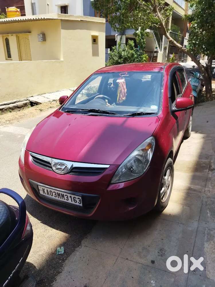 Maroon Colour Comfortable Car Sale Immediately
