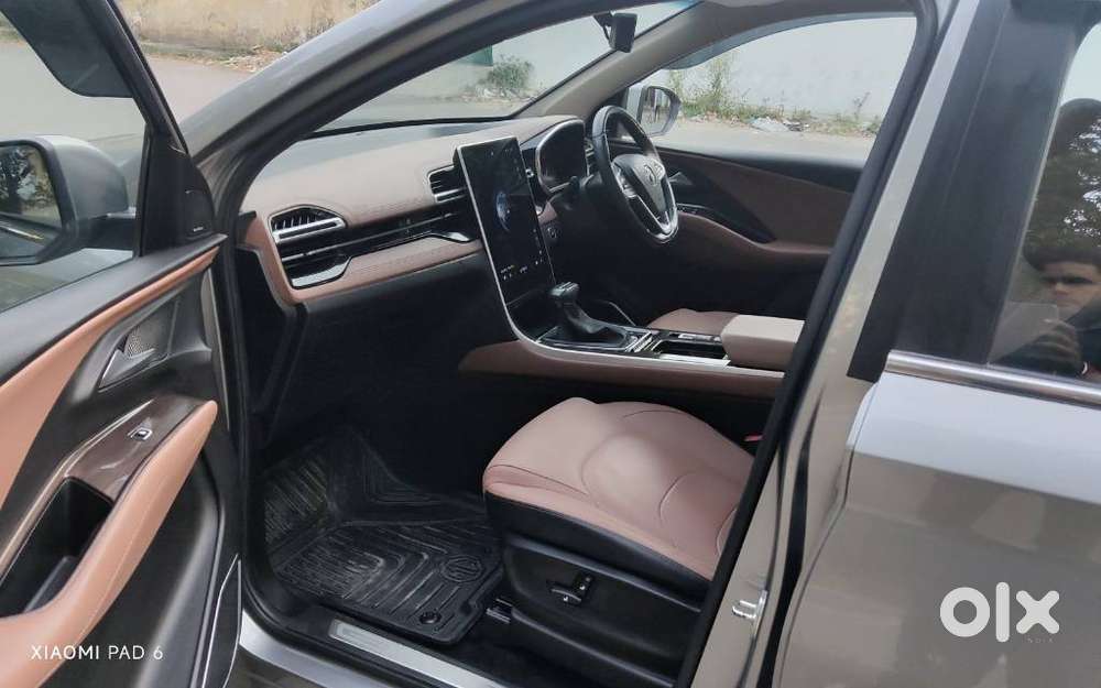 Mg Hector Plus Sharp Pro 1.5 Turbo Petrol Cvt 7 Str, 2024, Petrol
