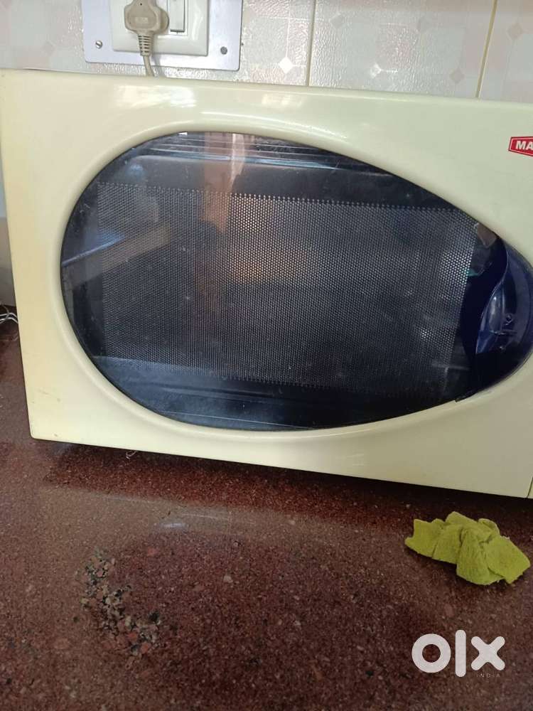 Microwave (Perfect Condition)