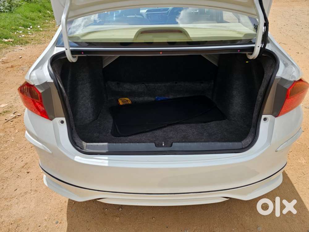 Honda City 1.5 V At Sunroof, 2015, Petrol