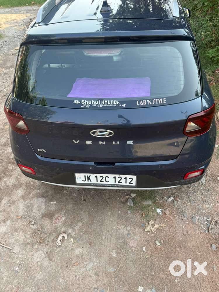 Hyundai Venue Diesel 102500 Km Driven