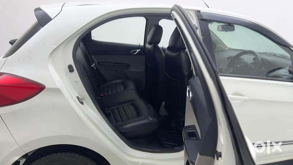 Tata Tiago Xza, 2018, Petrol