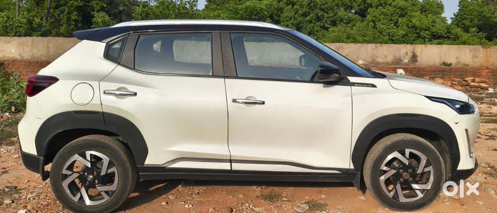 Nissan Magnite 1.0 Xv, 2022, Petrol