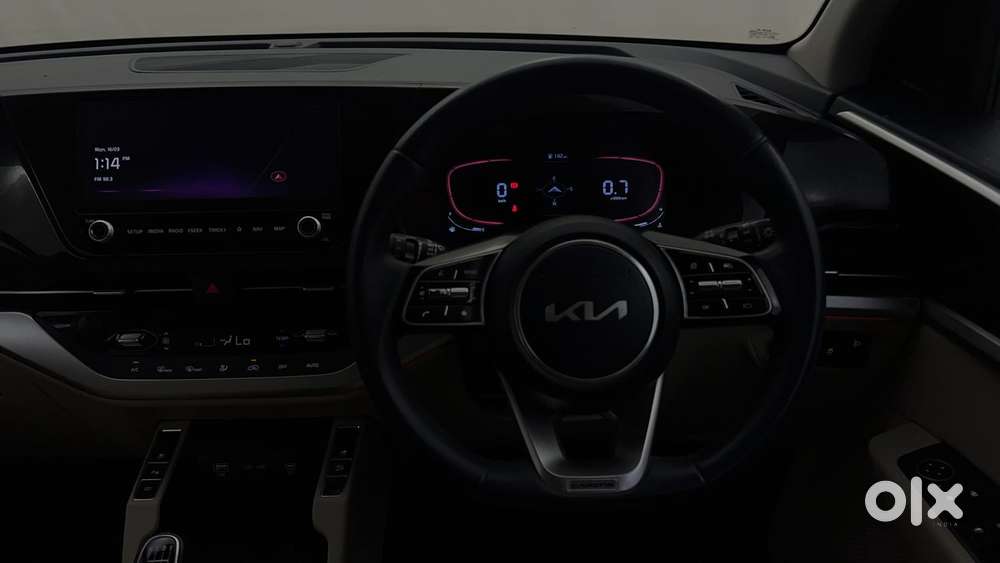 Kia Carens 1.4 Luxury Plus 6 Str, 2022, Petrol