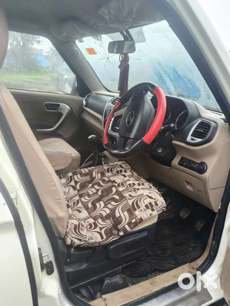 Mahindra Tuv 300 2017 Diesel 100000 Km Driven