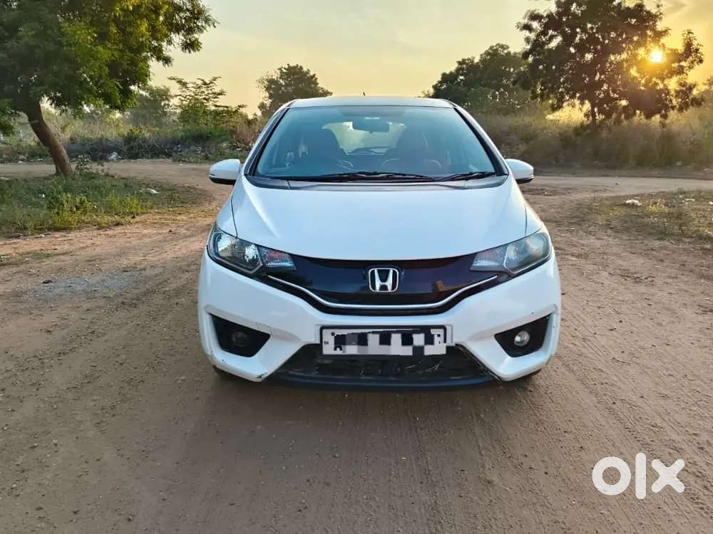 Honda Jazz 2015 Diesel 130000 Km Driven