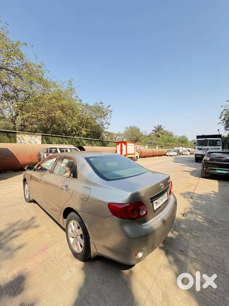 Toyota Corolla Altis 2010/2031