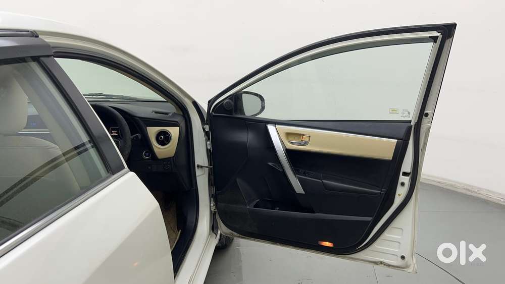 Toyota Corolla Altis Vl At, 2017, Petrol