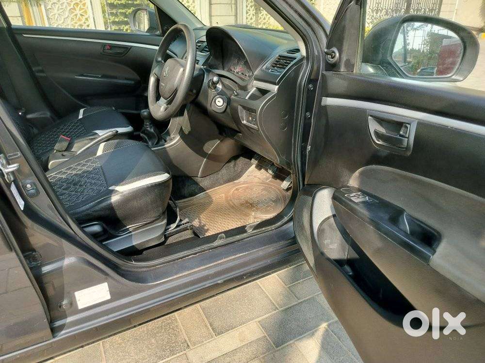 Maruti Suzuki Swift Lxi Optional-o, 2017, Petrol